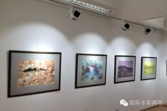 梦境与现实的柔情对话——美术学院师生水彩作品展在维也纳欧洲时报文化中心绽放
